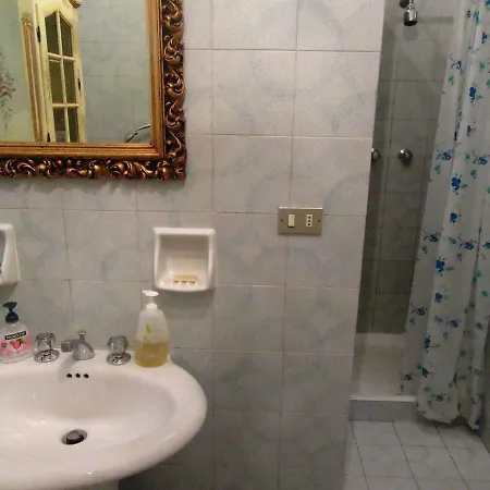 Elegant And Roomy On The Hill Above Chiavari, Calm And Relax Assured Apartment