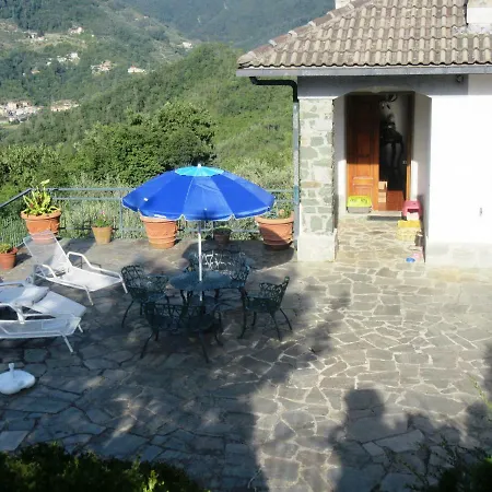 Elegant And Roomy On The Hill Above Chiavari, Calm And Relax Assured Apartman